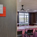 Hotel Spark By Hilton Lyon Eurexpo