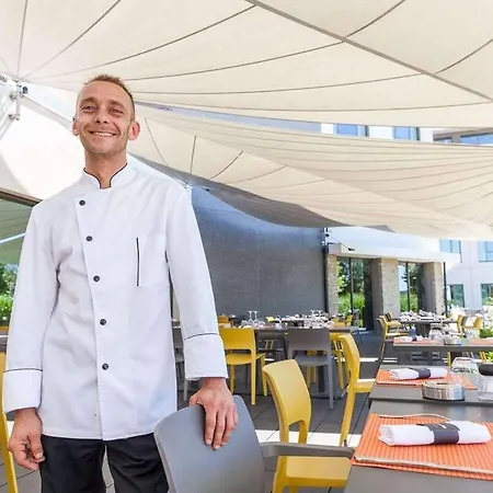 Spark By Hilton Lyon Eurexpo Hotel 3*
