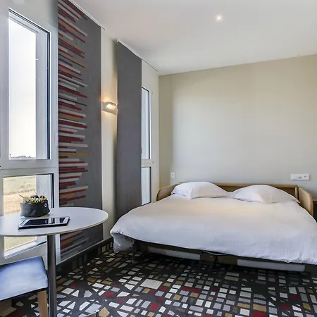Hotel Spark By Hilton Lyon Eurexpo 3*