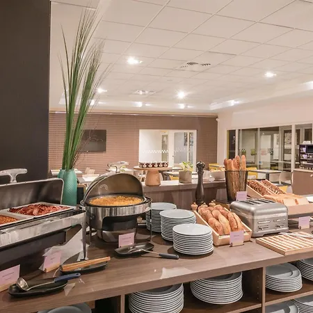 Hotel Spark By Hilton Lyon Eurexpo 3*