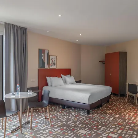Hotel Spark By Hilton Lyon Eurexpo 3*