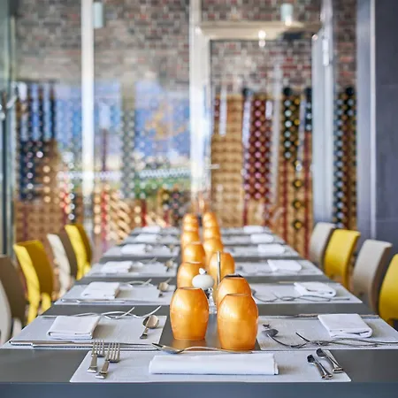 Spark By Hilton Lyon Eurexpo Hotel 3*