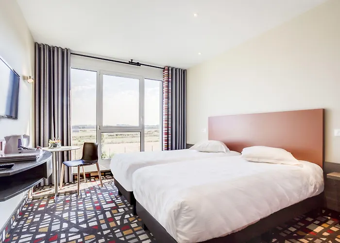 酒店 Spark By Hilton Lyon Eurexpo 3*