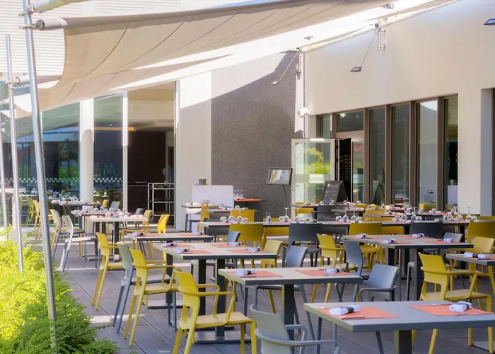 酒店 Spark By Hilton Lyon Eurexpo 3*