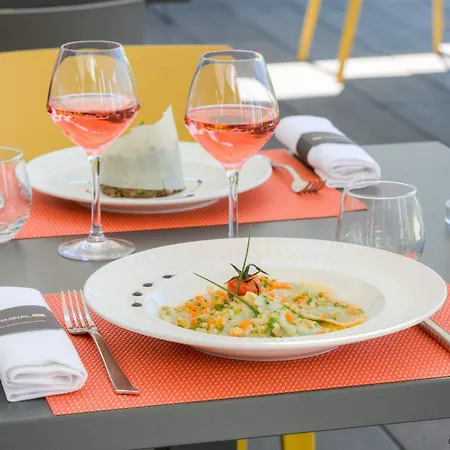Otel Spark By Hilton Lyon Eurexpo 3*