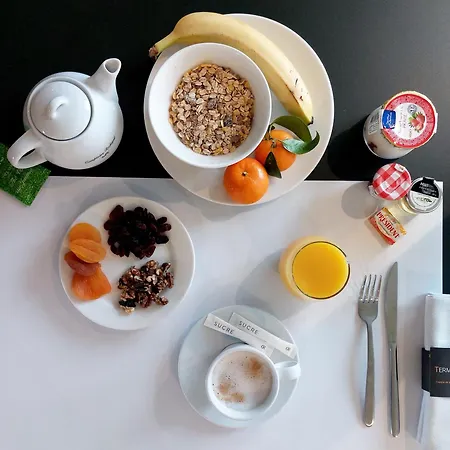 Ξενοδοχείο Parkest 3*