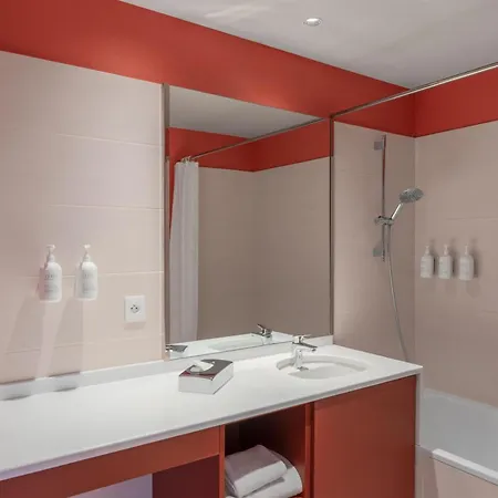 Spark By Hilton Lyon Eurexpo Otel 3*
