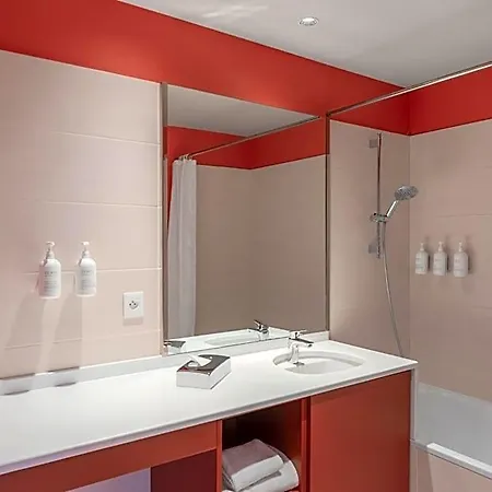 Hotel Spark By Hilton Lyon Eurexpo