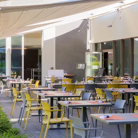 Ξενοδοχείο Parkest Genas