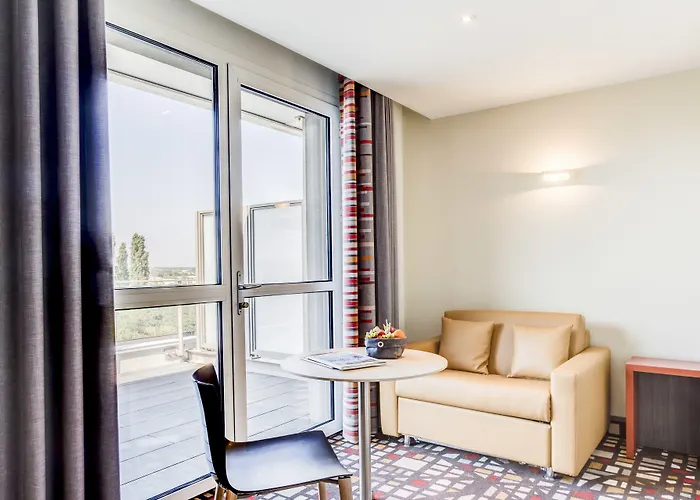 Hotel Spark By Hilton Lyon Eurexpo 3*