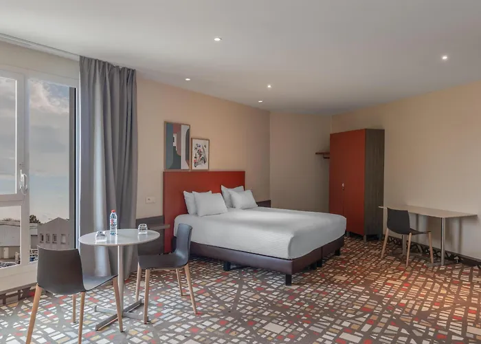 ホテル Spark By Hilton Lyon Eurexpo 3*