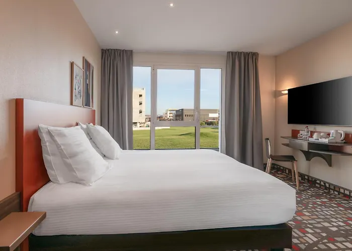 Spark By Hilton Lyon Eurexpo Otel 3*